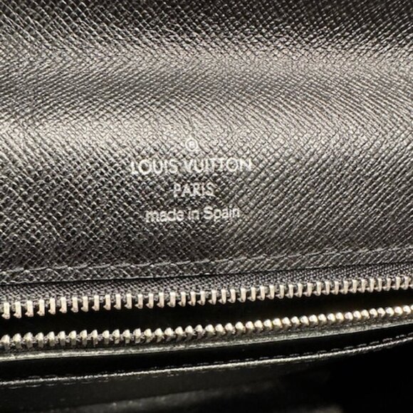 Louis Vuitton  LV Black Taiga Leather Selenga Clutch Wristlet + COA - Picture 8 of 13